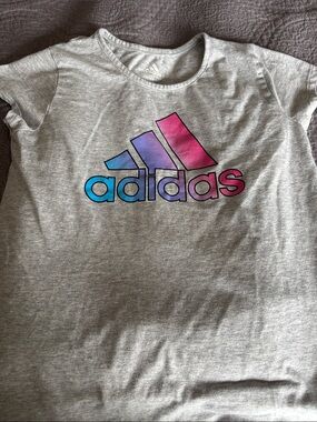 adidas Heather Gray Tee with Blue-to-Pink Gradient Logo